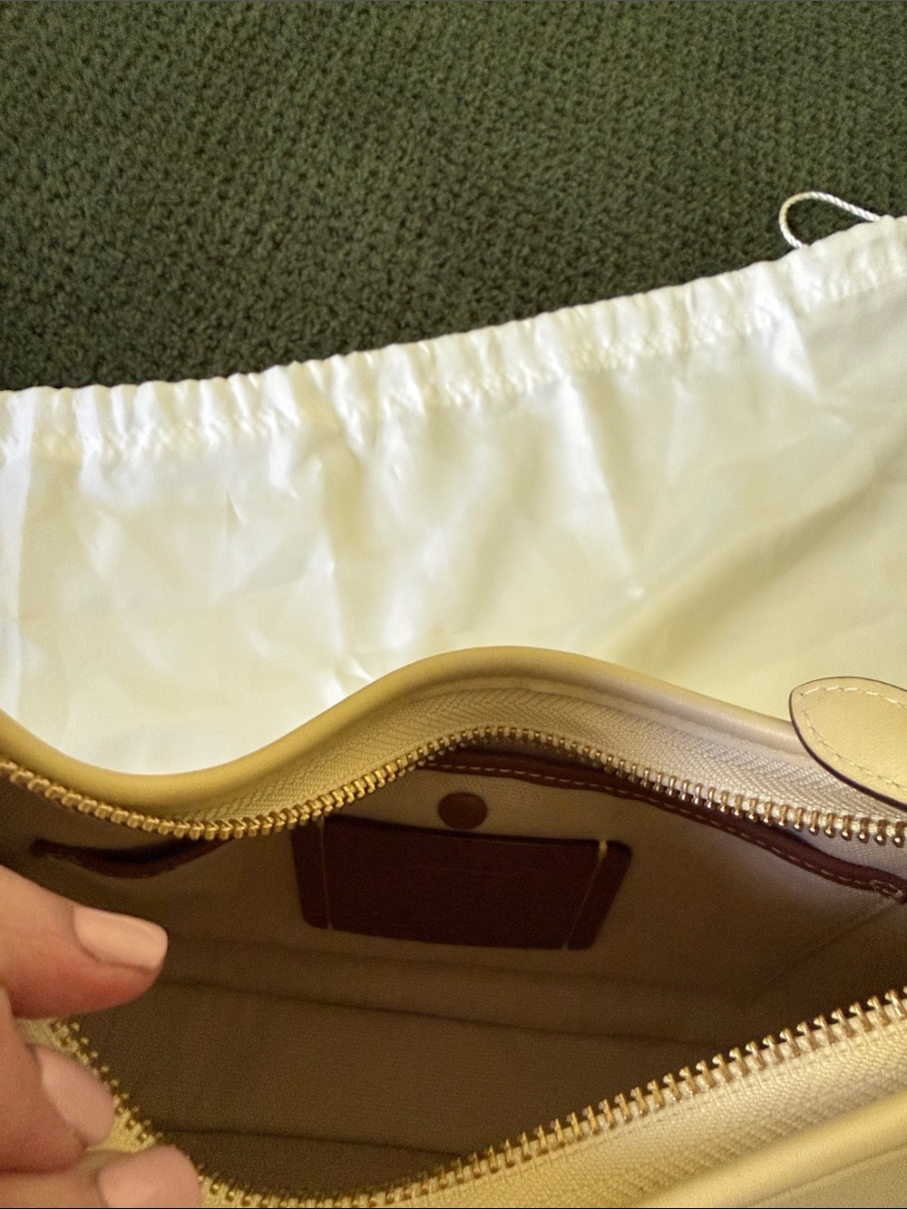 Coach curve zip small bag Cream Leather Shoulder Bag with Matching Mini wallet - Picture 2 of 4